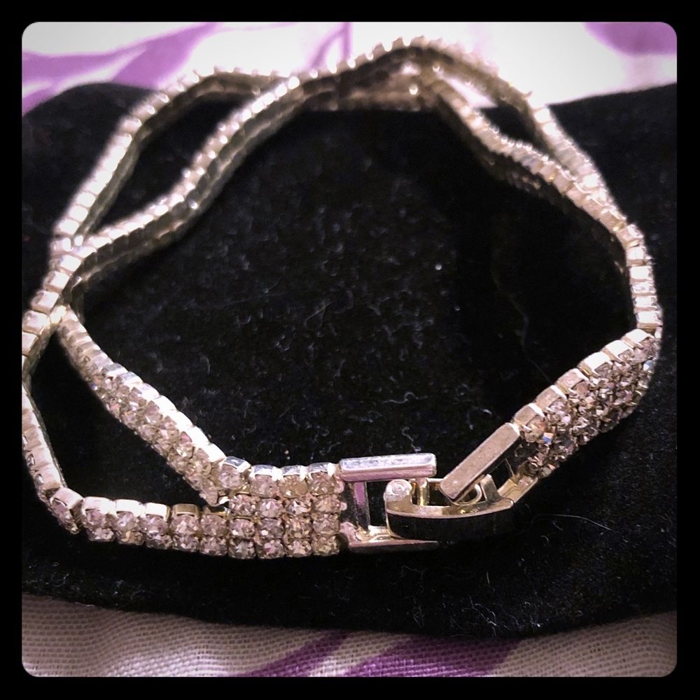 Cute clear stone and silver bracelet